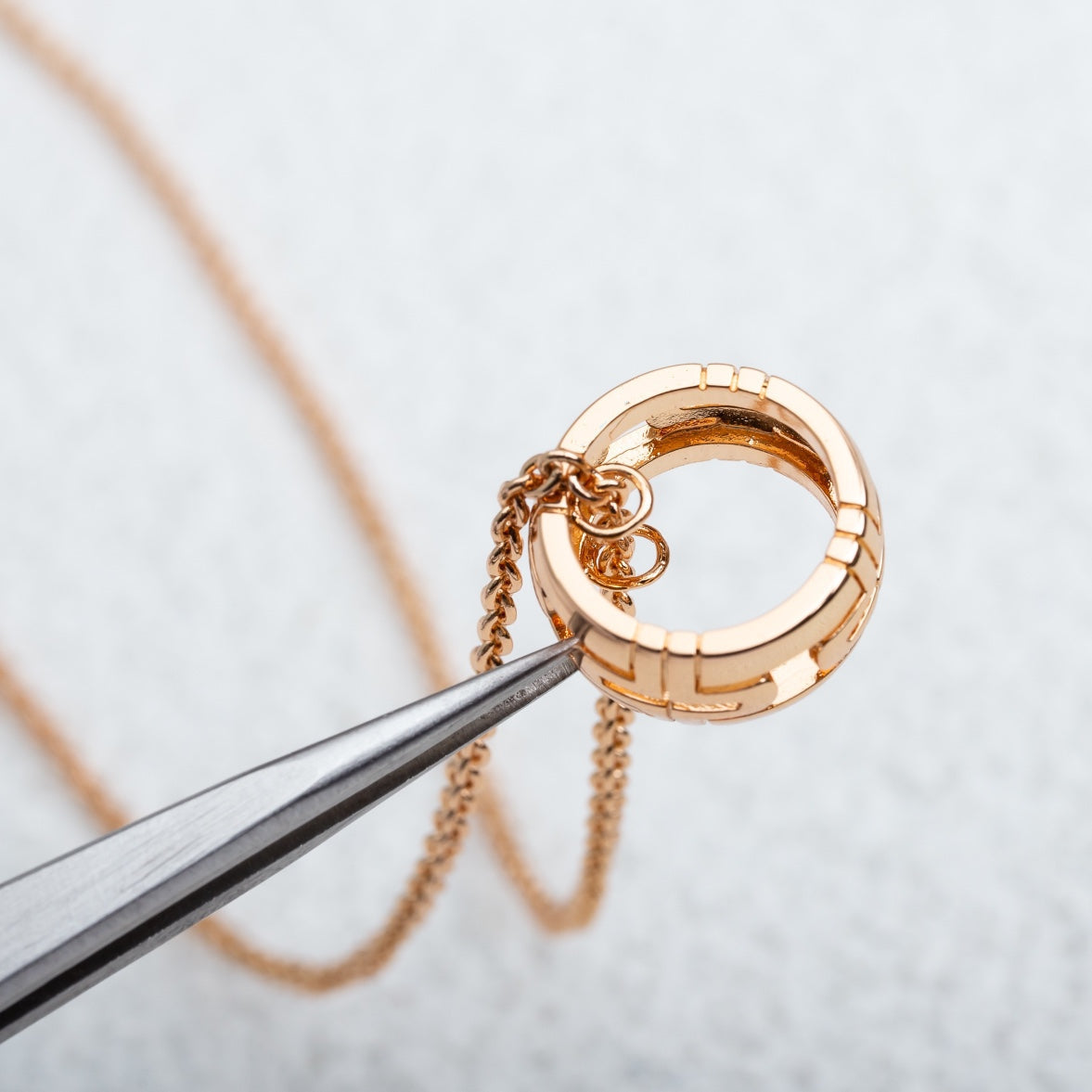[Aura Jewels]PARENTESI NECKLACE PINK GOLD
