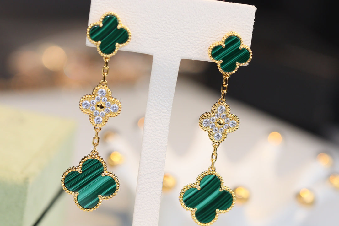 [Regal Jewels]CLOVER EARRINGS GOLD MALACHITE DIAMOND 3 MOTIF