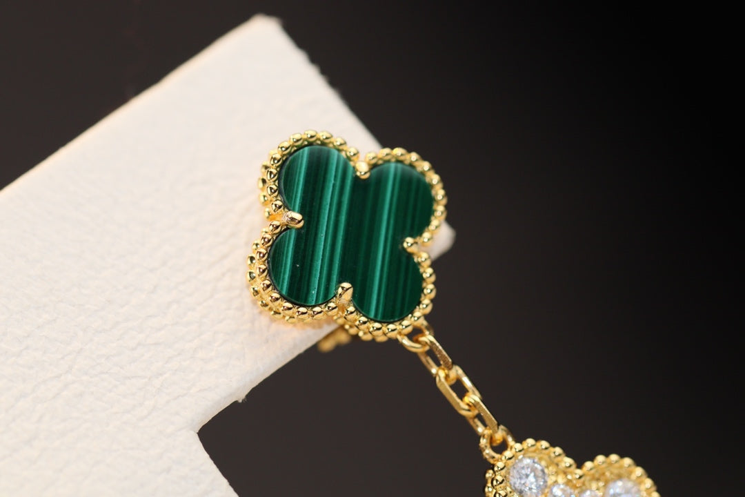 [Regal Jewels]CLOVER EARRINGS GOLD MALACHITE DIAMOND 3 MOTIF