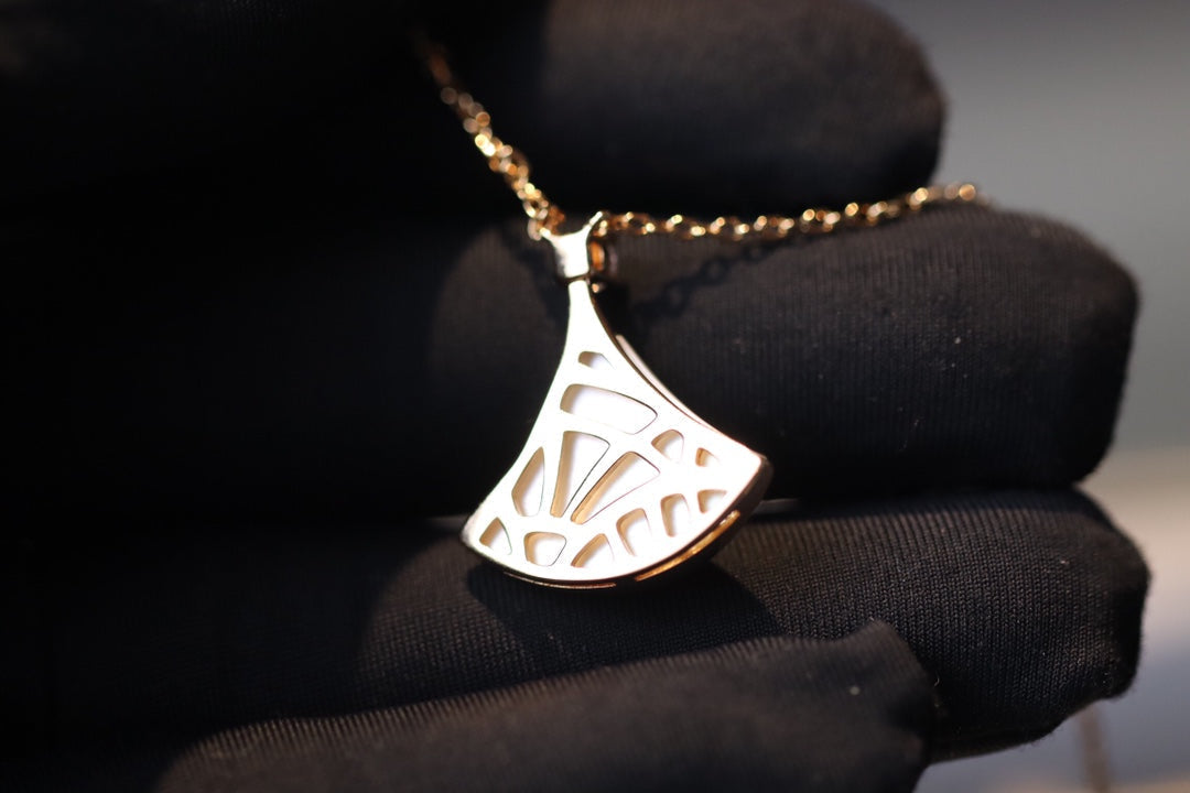 [Aura Jewels]DREAM NECKLACE WHITE MOP PINK GOLD 1 DIAMOND
