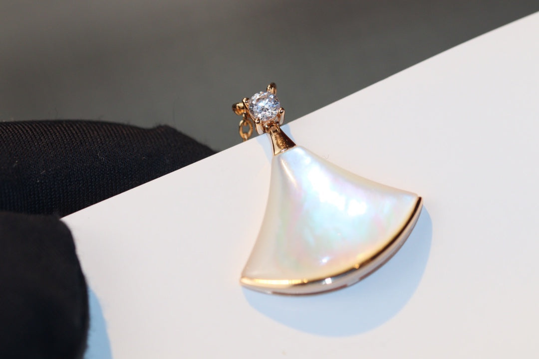 [Aura Jewels]DREAM NECKLACE WHITE MOP PINK GOLD 1 DIAMOND