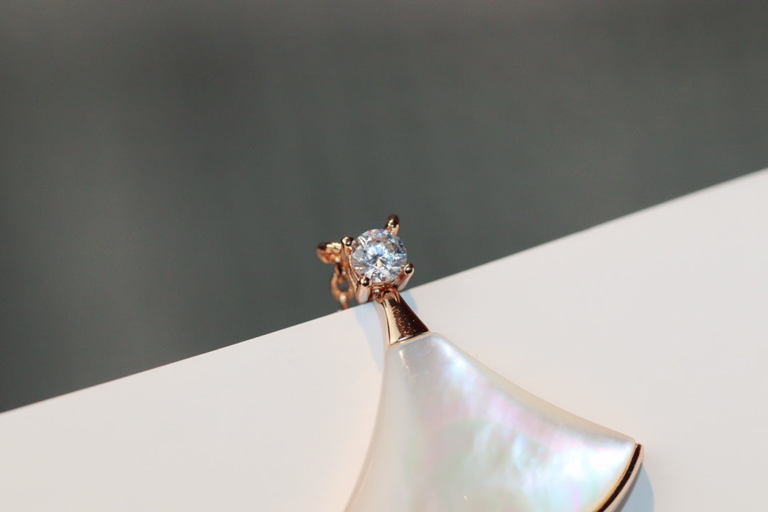 [Aura Jewels]DREAM NECKLACE WHITE MOP PINK GOLD 1 DIAMOND