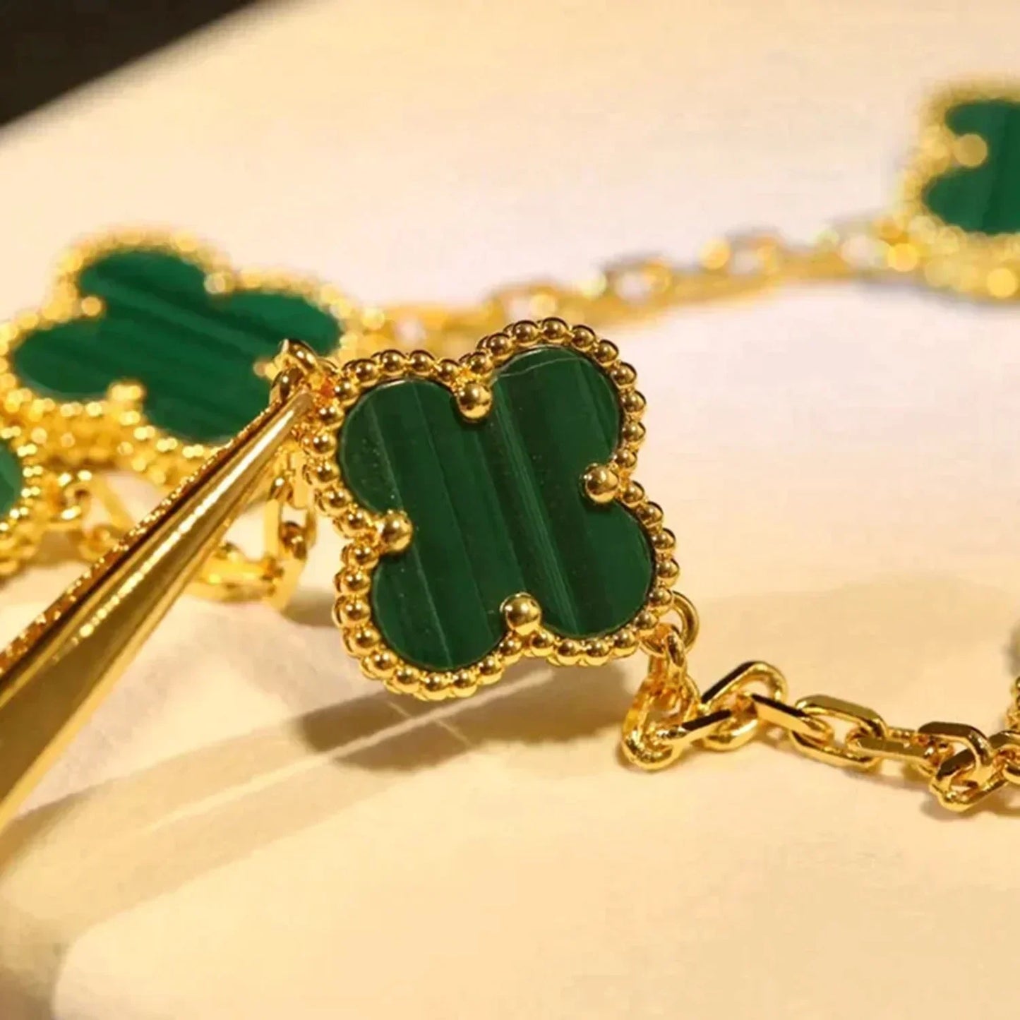 [Regal Jewels]CLOVER 5 MOTIFS MALACHITE BRACELET