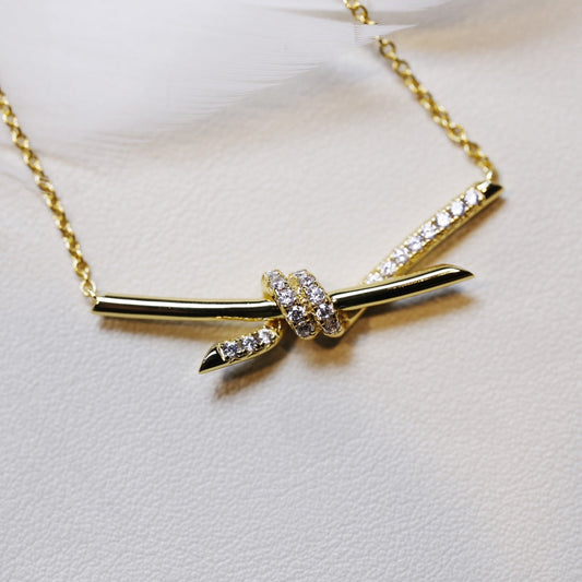 [Aura Jewelry]KNOT NECKLACE GOLD DIAMONDS