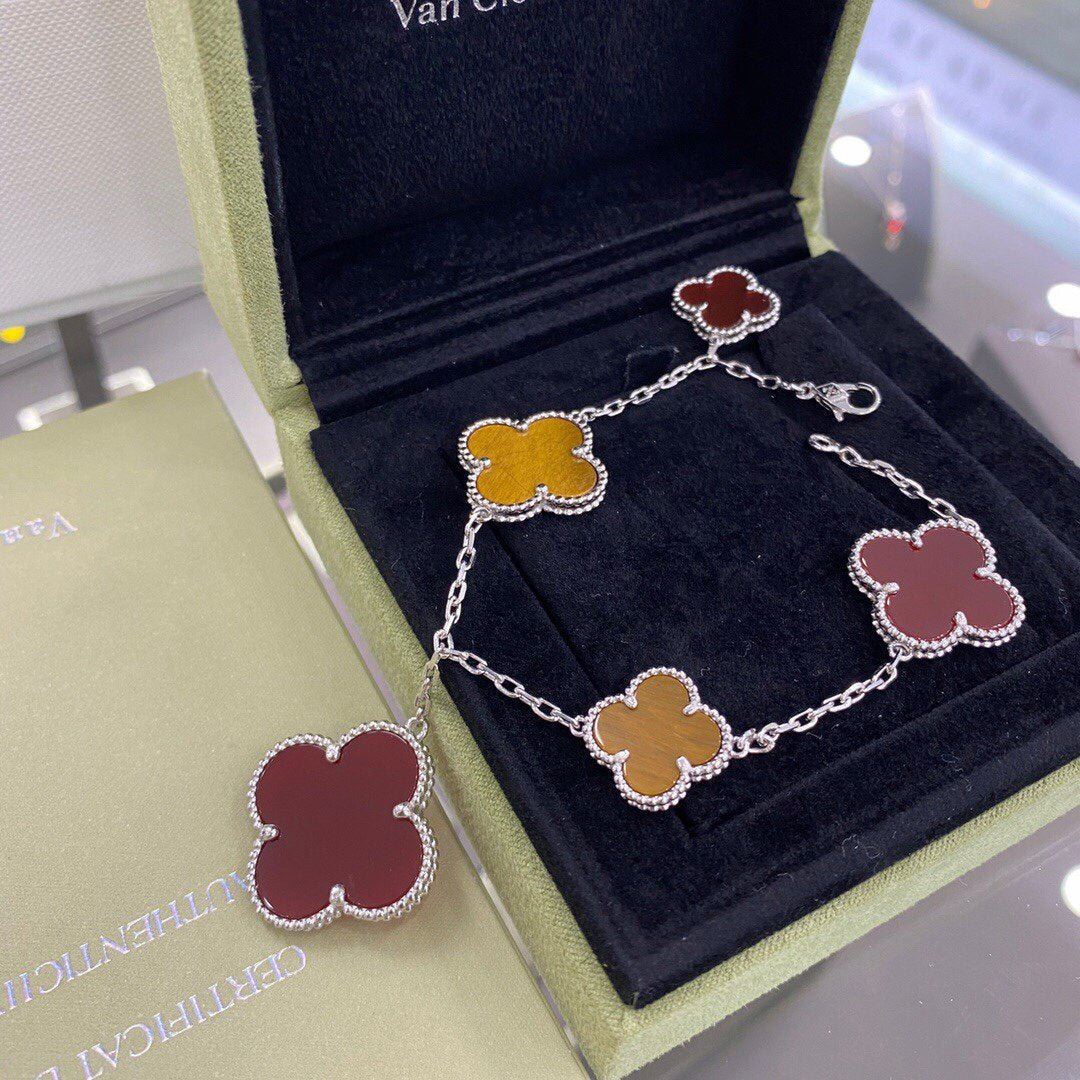 [Regal Jewels]CLOVER 5 MOTIFS SIVLER CARNELIAN TIGER EYE BRACELET