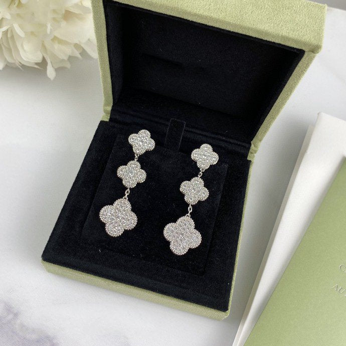 [Regal Jewels]CLOVER 3 MOTIF DIAMOND SILVER DROP EARRINGS
