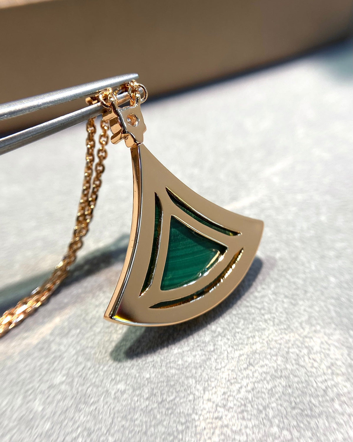 [Aura Jewels]DREAM MALACHITE DIAMOND PAVED PINK GOLD NECKLACE
