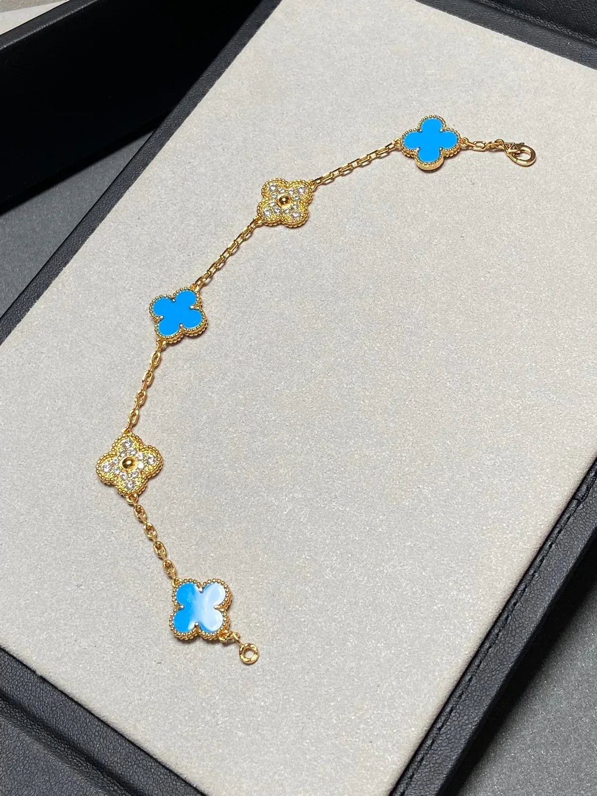 [Regal Jewels]CLOVER 5 MOTIF BLUE AGATE BRACELET COLLECTION