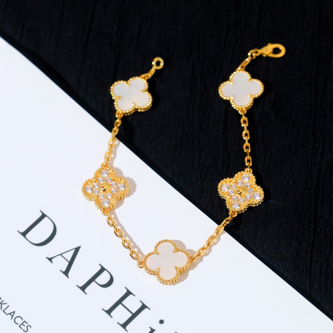 [Regal Jewels]CLOVER BRACELET 5 MOTIF WHITE MOP DIAMOND