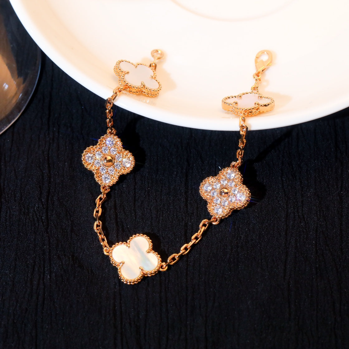 [Regal Jewels]CLOVER BRACELET 5 MOTIF WHITE MOP DIAMOND