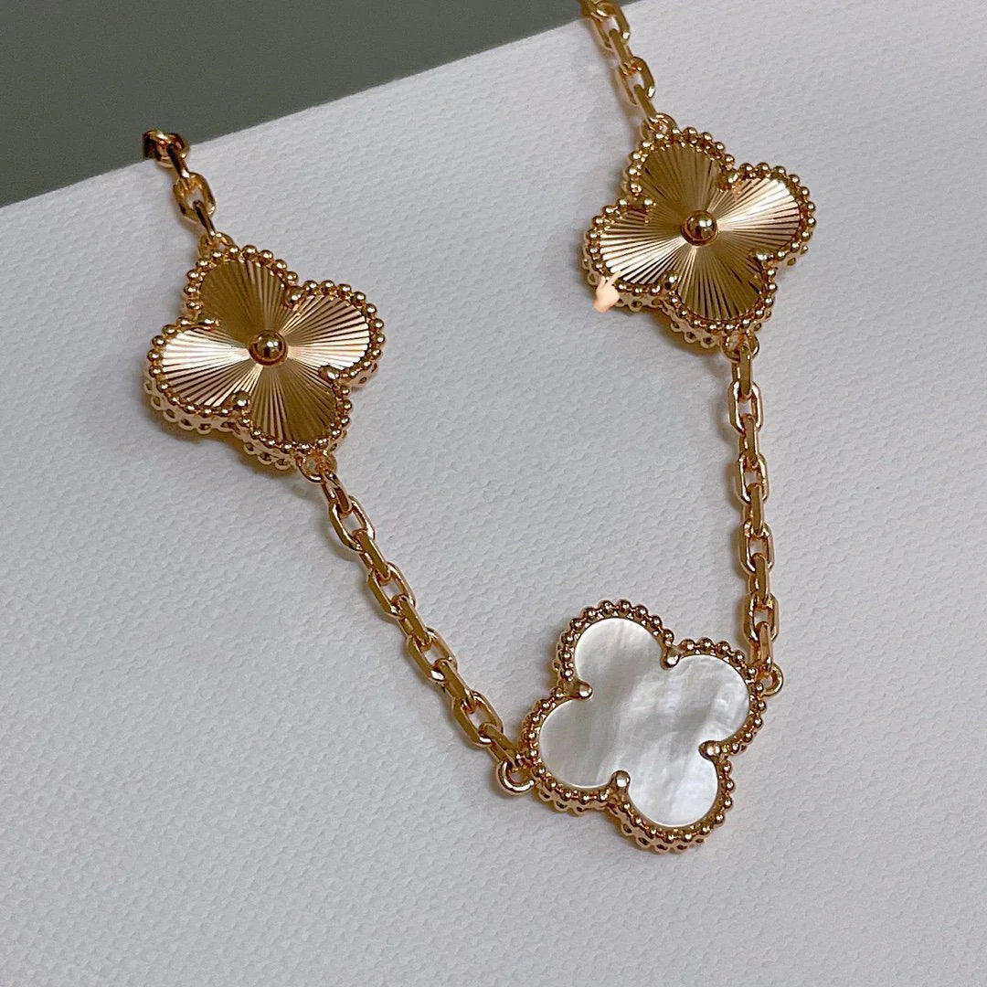 [Regal Jewels]CLOVER WHITE PEARL MOP 5 MOTIF BRACELET COLLECTION