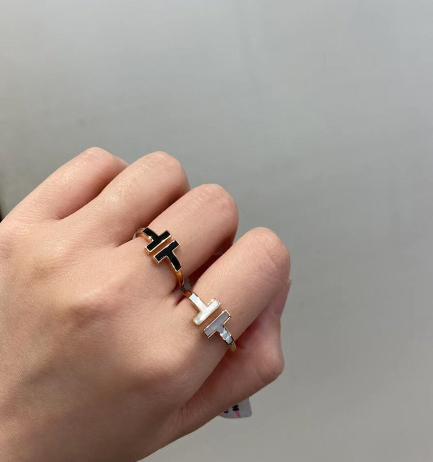 [Aura Jewelry]T SMALL ONYX PINK GOLD RING