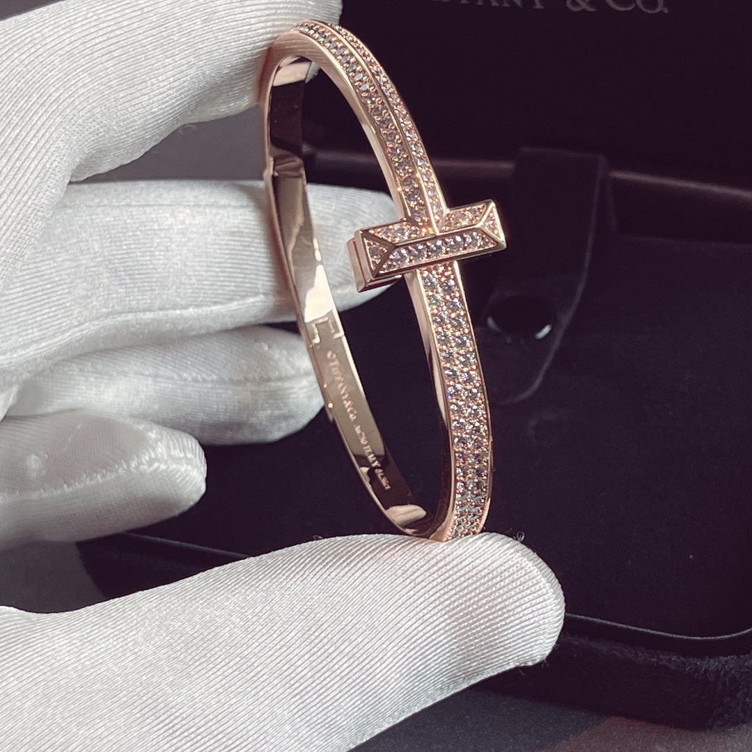 [Aura Jewelry]T1 WIDE HINGED BANGLE DIAMOND PAVED BRACELET