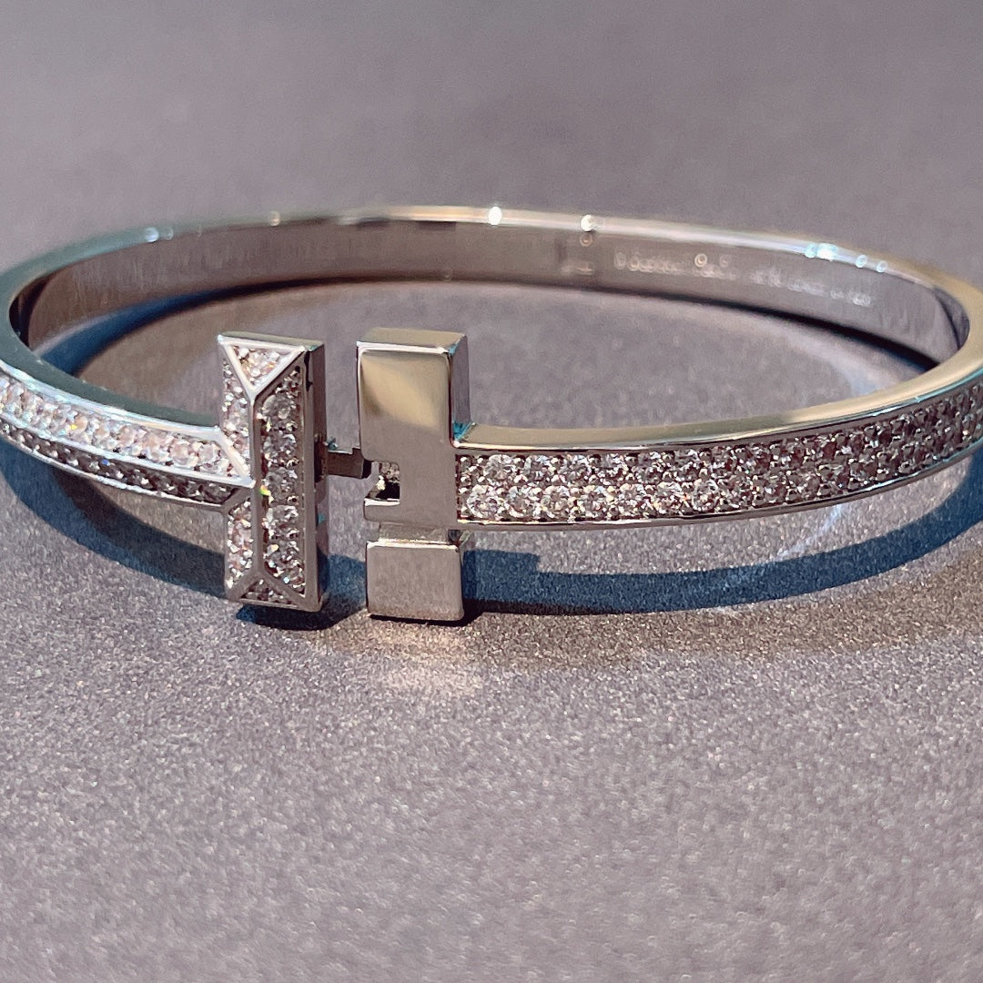 [Aura Jewelry]T1 WIDE HINGED BANGLE DIAMOND PAVED BRACELET