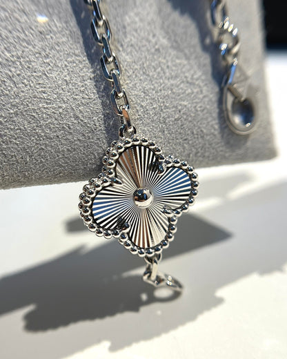 [Regal Jewels]CLOVER 5 MOTIF LASER BRACELET COLLECTION