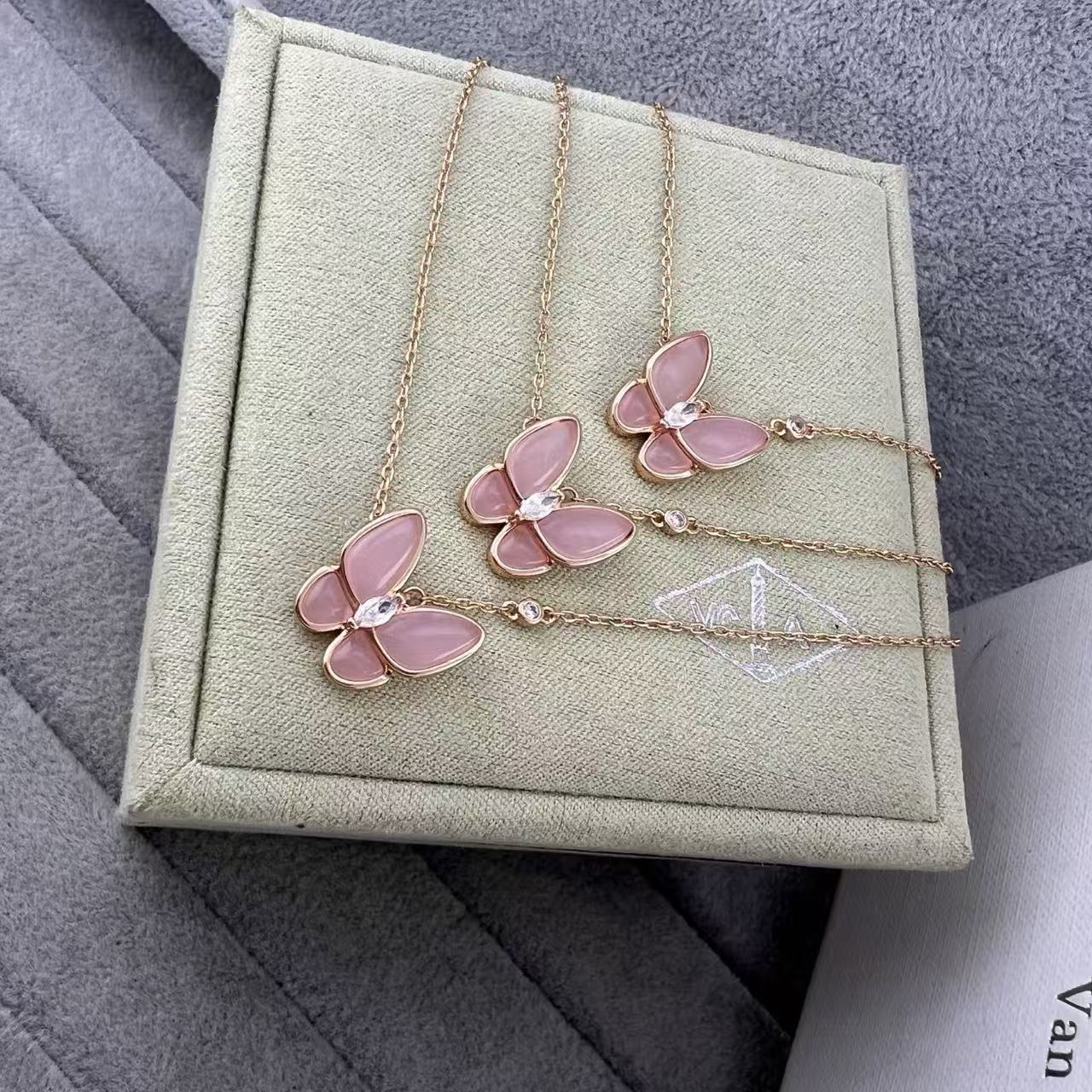 [Regal Jewels] Pink Butterfly Necklace