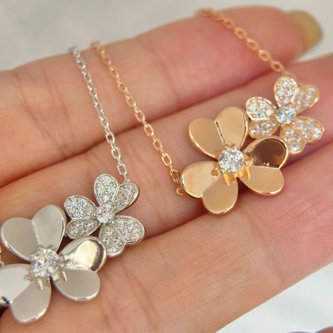 [Regal Jewels] Two Flowers & Clover Choker