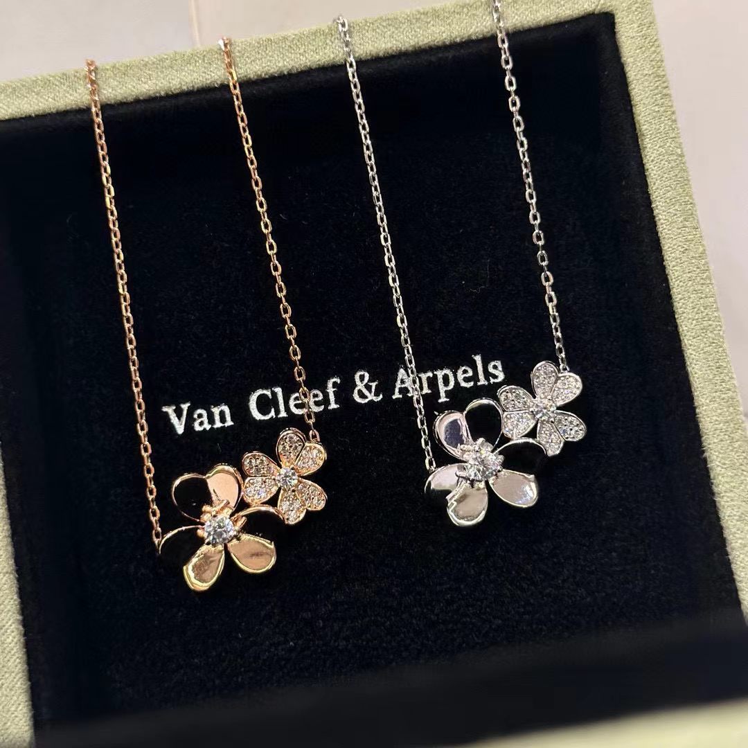 [Regal Jewels] Two Flowers & Clover Choker