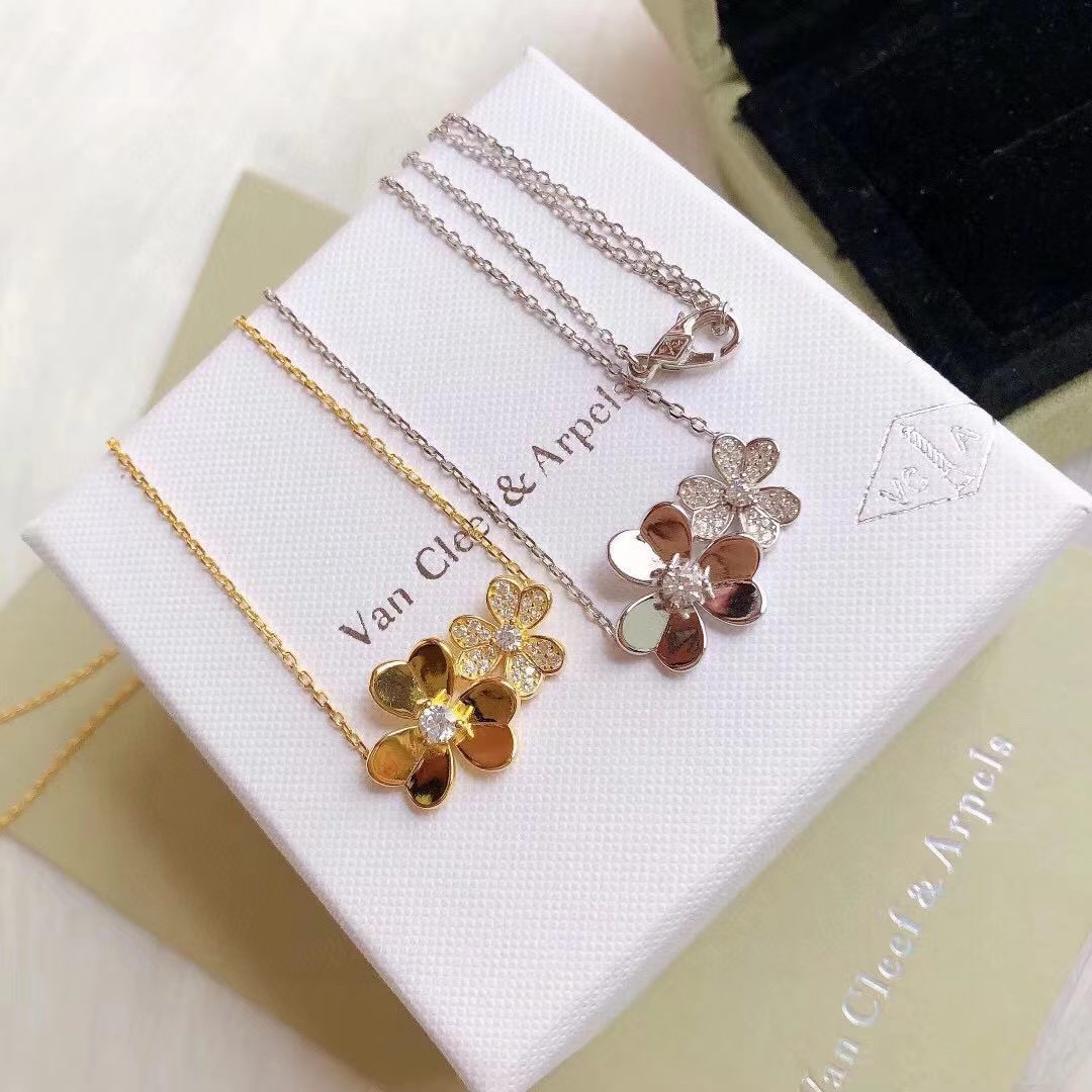 [Regal Jewels] Two Flowers & Clover Choker