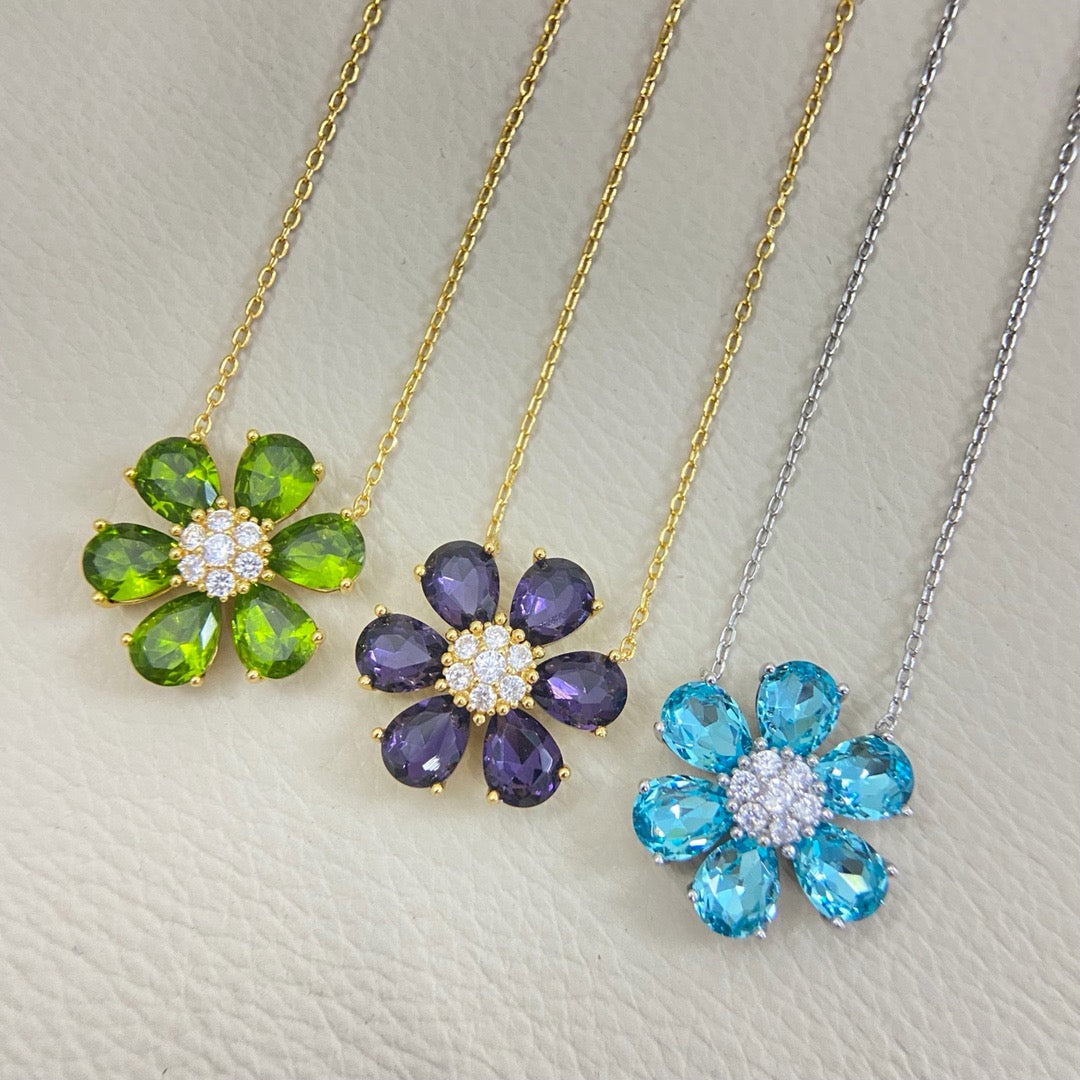 [Regal Jewels] flower necklace