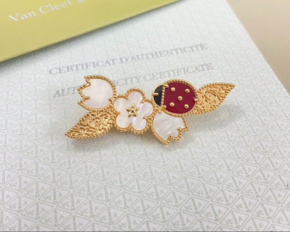 [Regal Jewels] Petal Leaf Ladybug Brooch