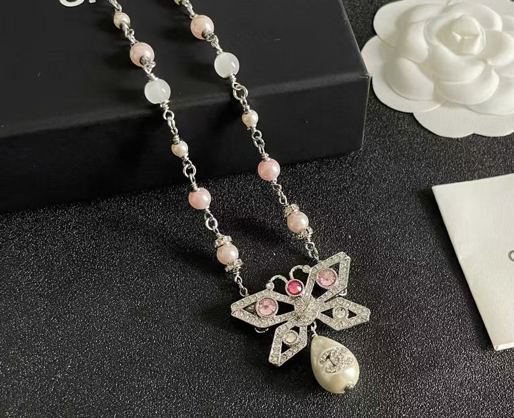 [Regal Jewels] Bow & Pearl Double C Pavé Diamond Necklace