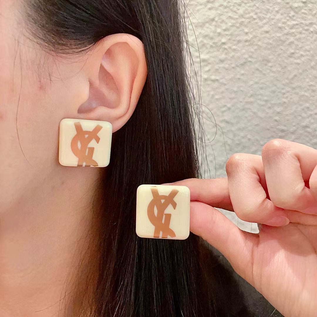 [Regal Jewels]Classic Letter Earrings