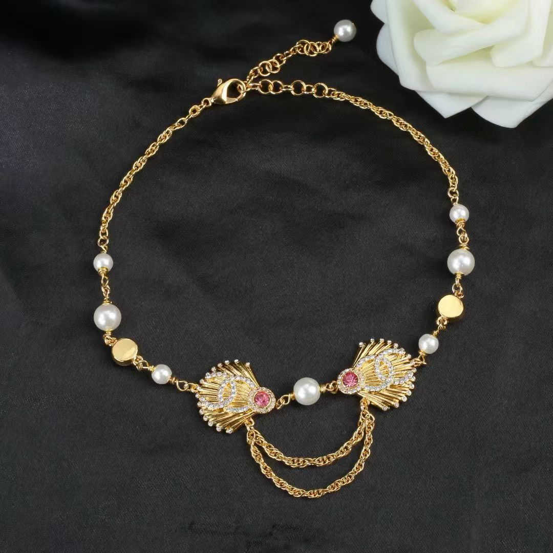 [Regal Jewels]Vintage Fan Motif Double CC Crystal & Pearl Necklace