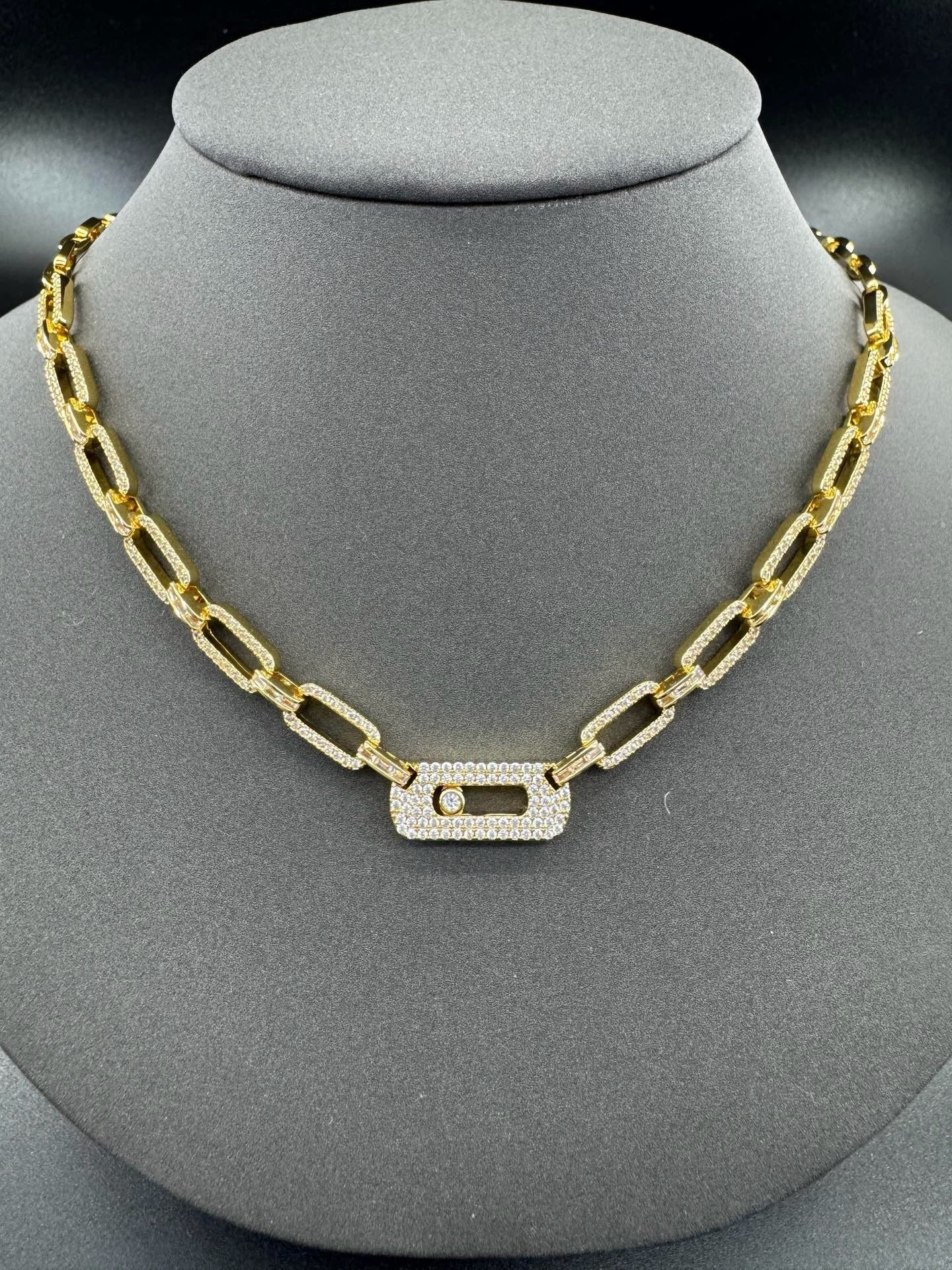 [Regal Jewels] Move Link Pave Diamond Chain Necklace