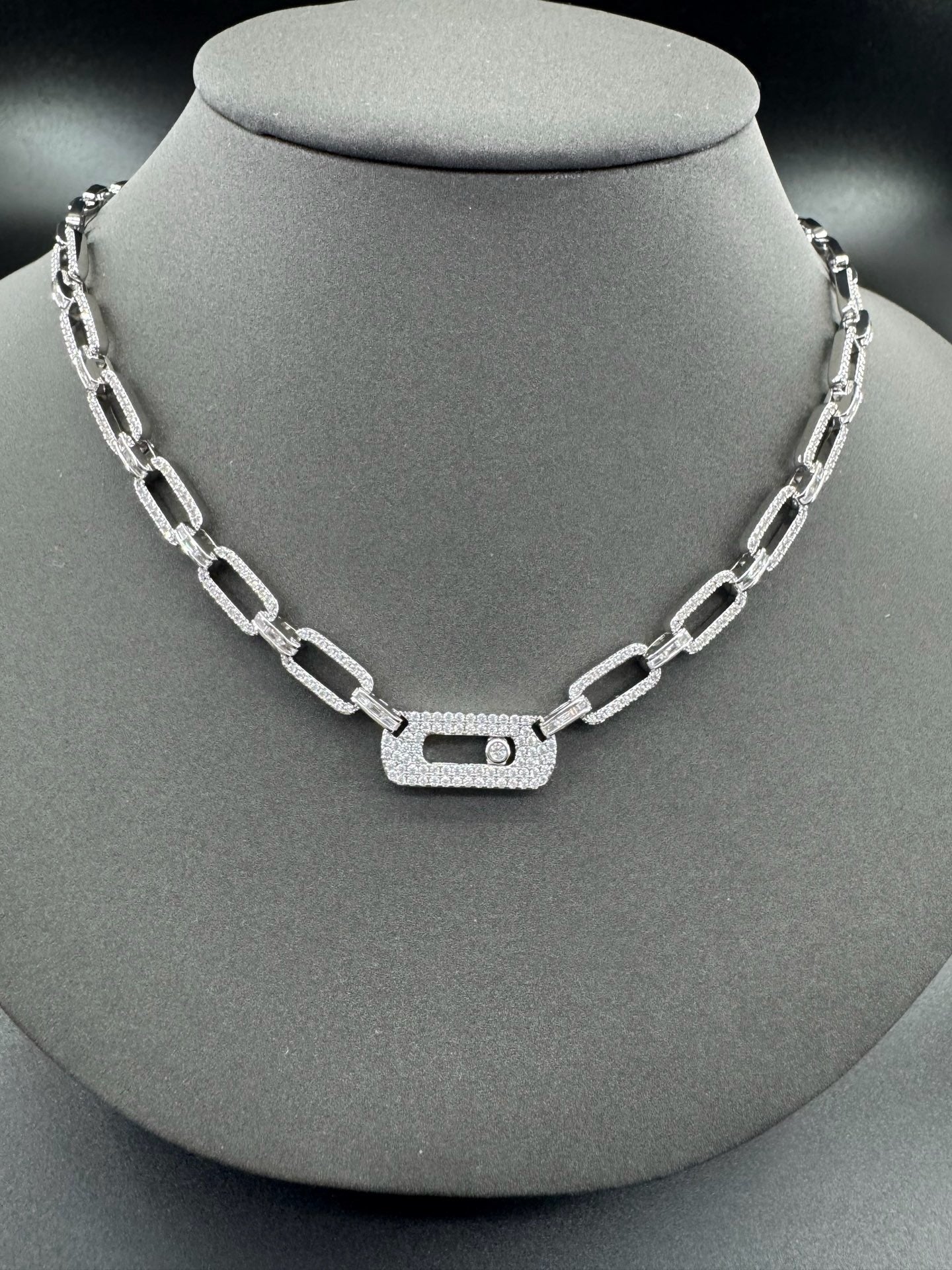 [Regal Jewels] Move Link Pave Diamond Chain Necklace
