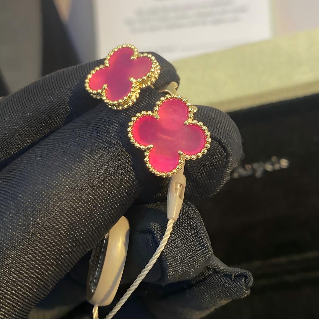 [Aura Jewels]NEW CLOVER 15MM PINK ENAMEL STUD EARRINGS