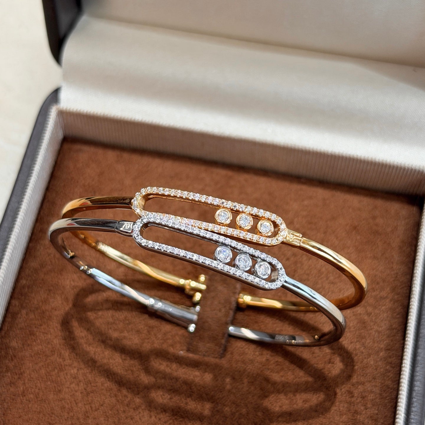 [Regal Jewels]Move Pavé Diamond Bangle Bracelet M