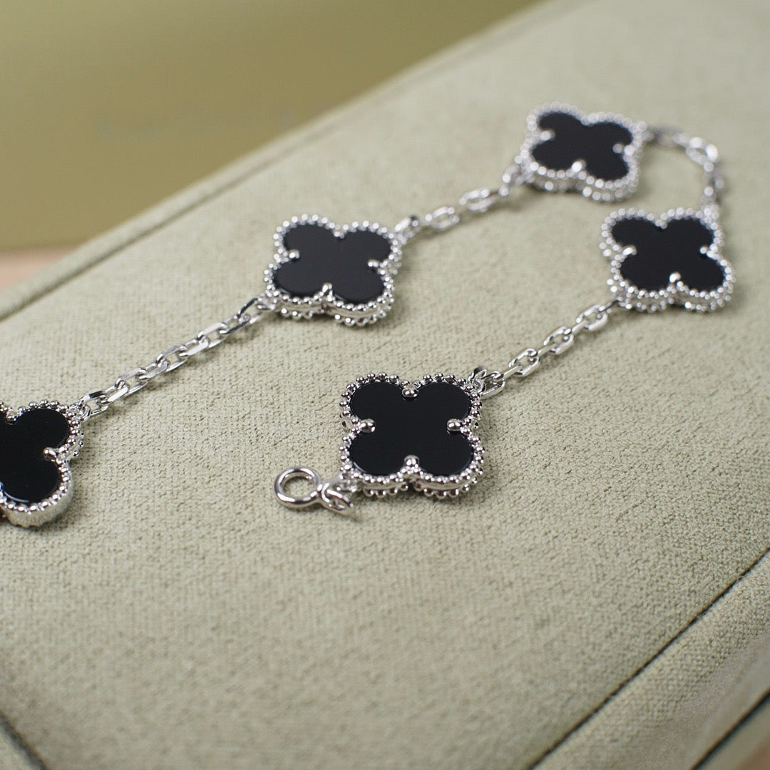 [Regal Jewels]CLOVER 5 MOTIF ONYXS  BRACELET SILVER
