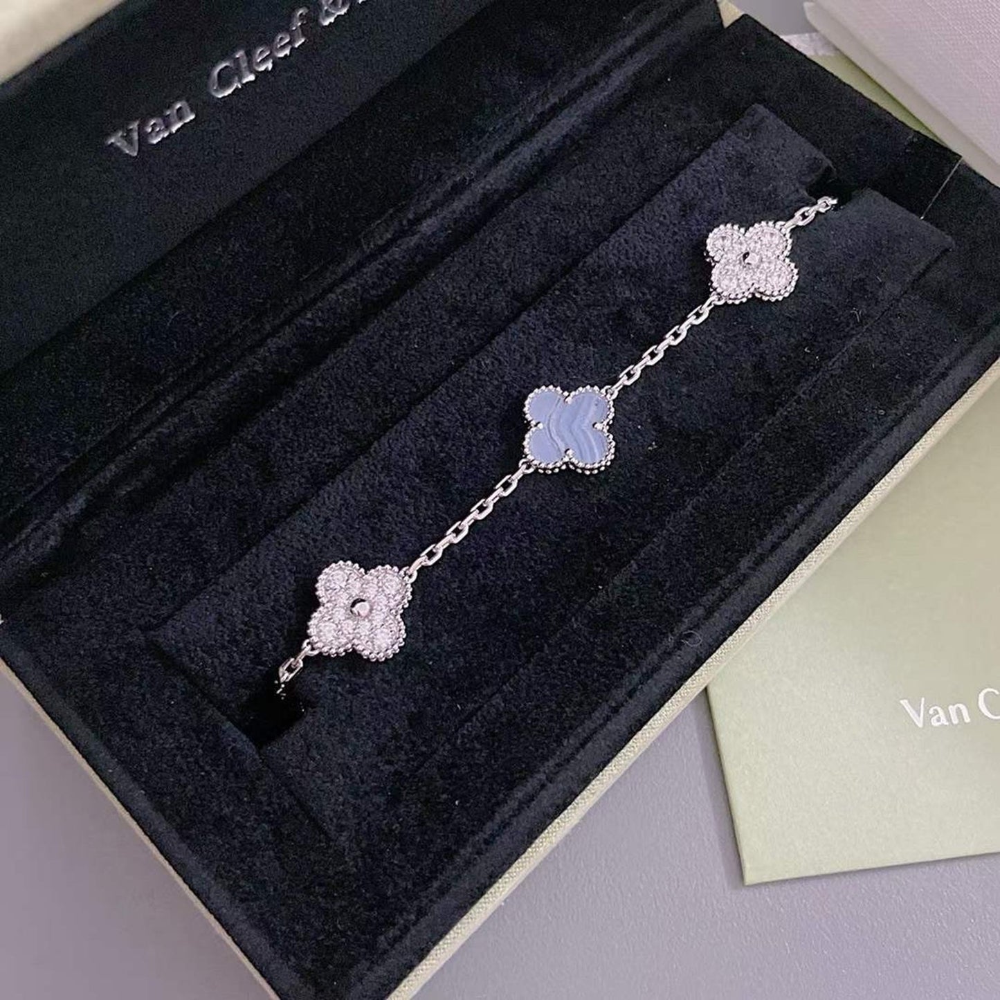 [Regal Jewels]CLOVER  5 MOTIF DIAMOND PURPLE CHALCEDONY BRACELET SILVER