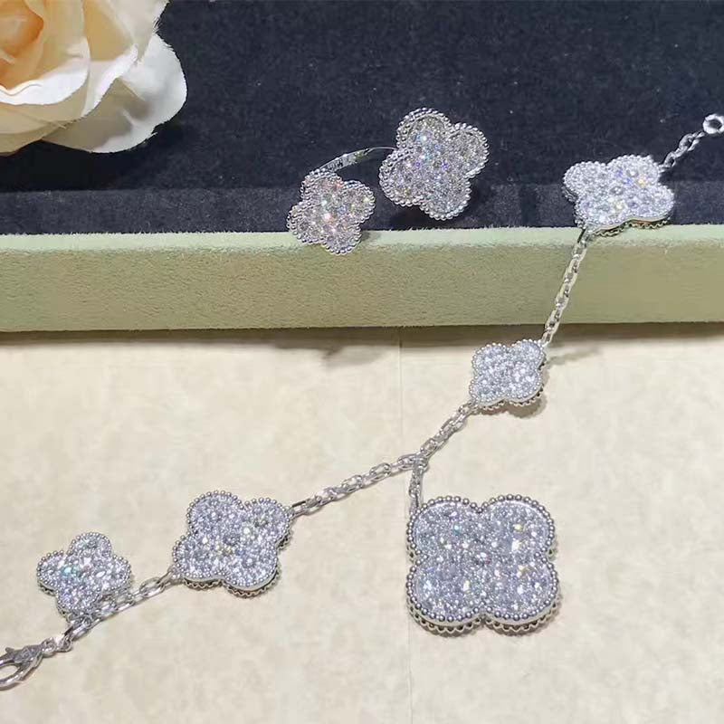 [Regal Jewels]CLOVER 6 MOTIFS SILVER DIAMOND BRACELET