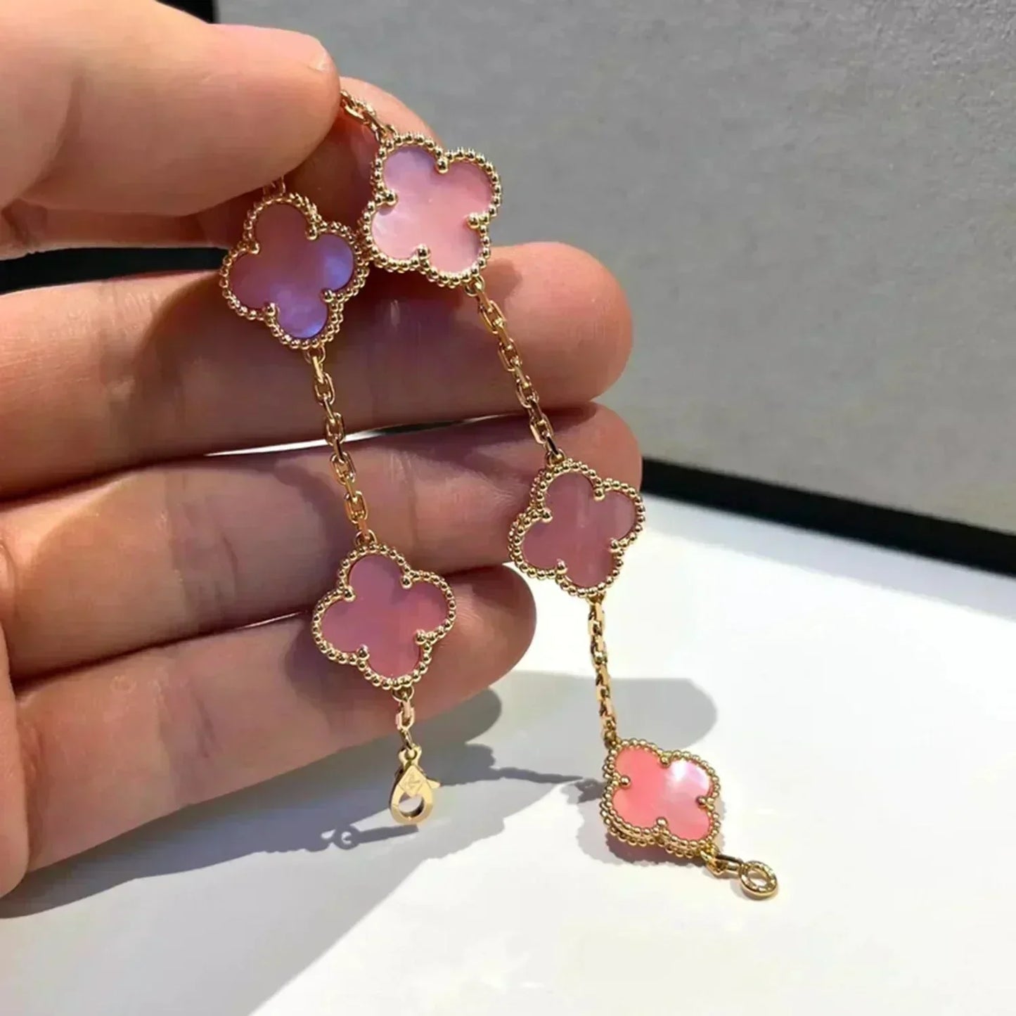 [Regal Jewels]CLOVER 5 MOTIFS  PINK MOP BRACELET COLLECTION