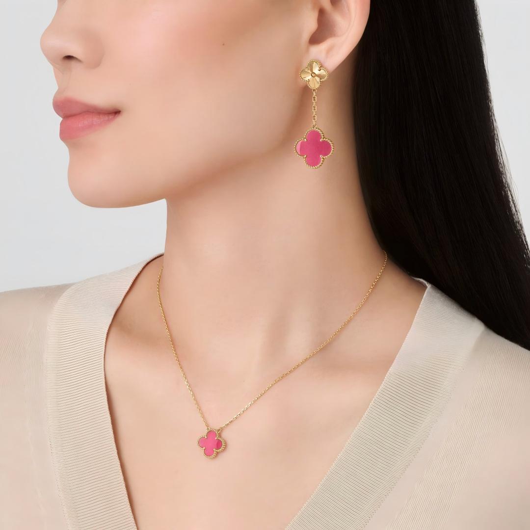 [Aura Jewels]NEW CLOVER 2 MOTIF PINK ENAMEL EARRINGS