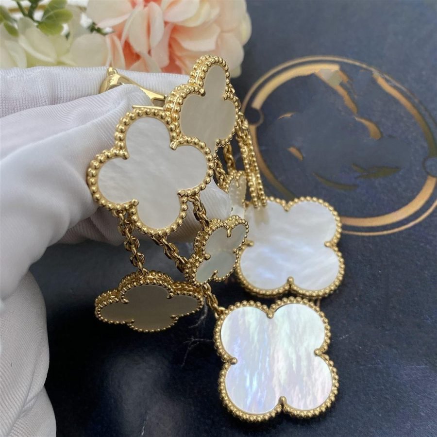 [Regal Jewels]CLOVER EARRINGS WHITE MOP 4 MOTIFS GOLD