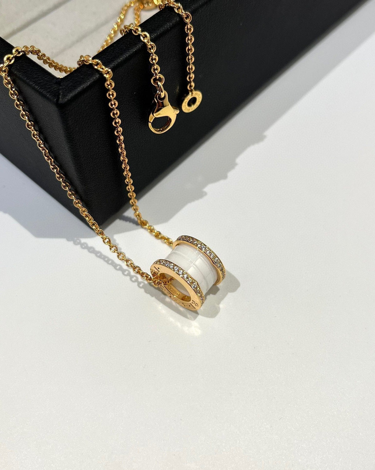 [Aura Jewels]ZERO 1 WHITE CERAMIC DIAMOND PINK GOLD NECKLACE